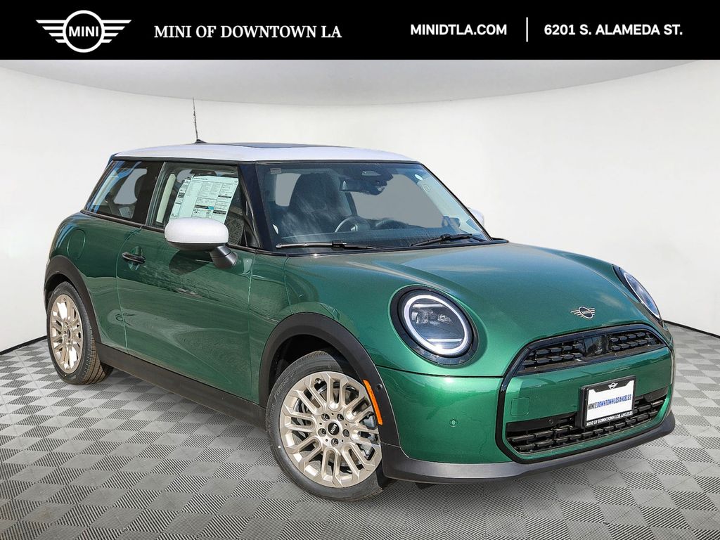 2025 MINI Hardtop 2 Door Base's photo