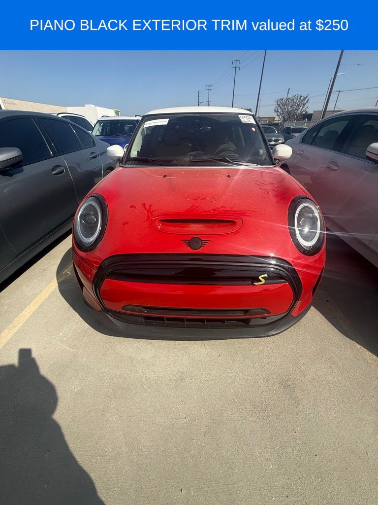 Used 2024 MINI Hardtop 2 Door SE with VIN WMW13DJ00R2V29058 for sale in Los Angeles, CA