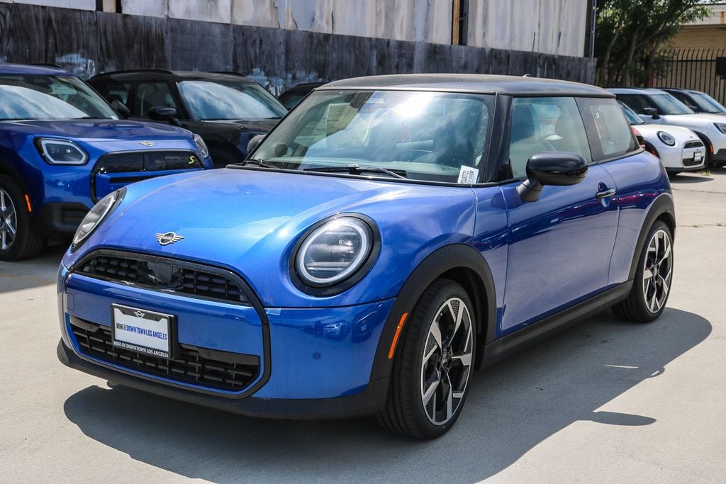 New 2025 MINI Hardtop 2 Door Cooper Hatchback