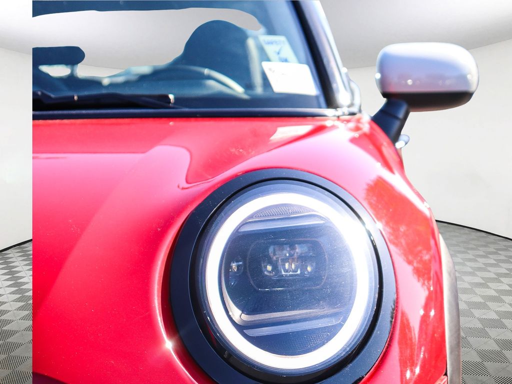 2025 Mini Cooper 2 Door Hardtop Signature photo 4