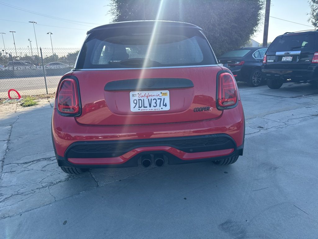 2023 Mini Cooper 2 Door Hardtop Signature photo 4