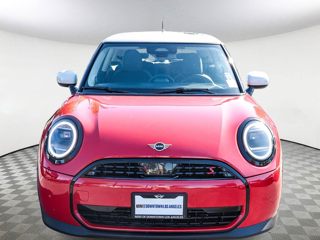 2025 Mini Cooper 2 Door Hardtop Signature photo 2