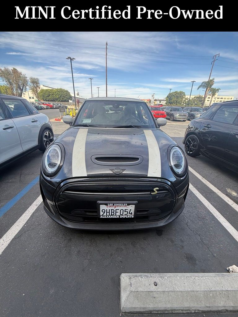 Used 2023 MINI Hardtop 2 Door SE with VIN WMW13DJ08P2U01860 for sale in Los Angeles, CA