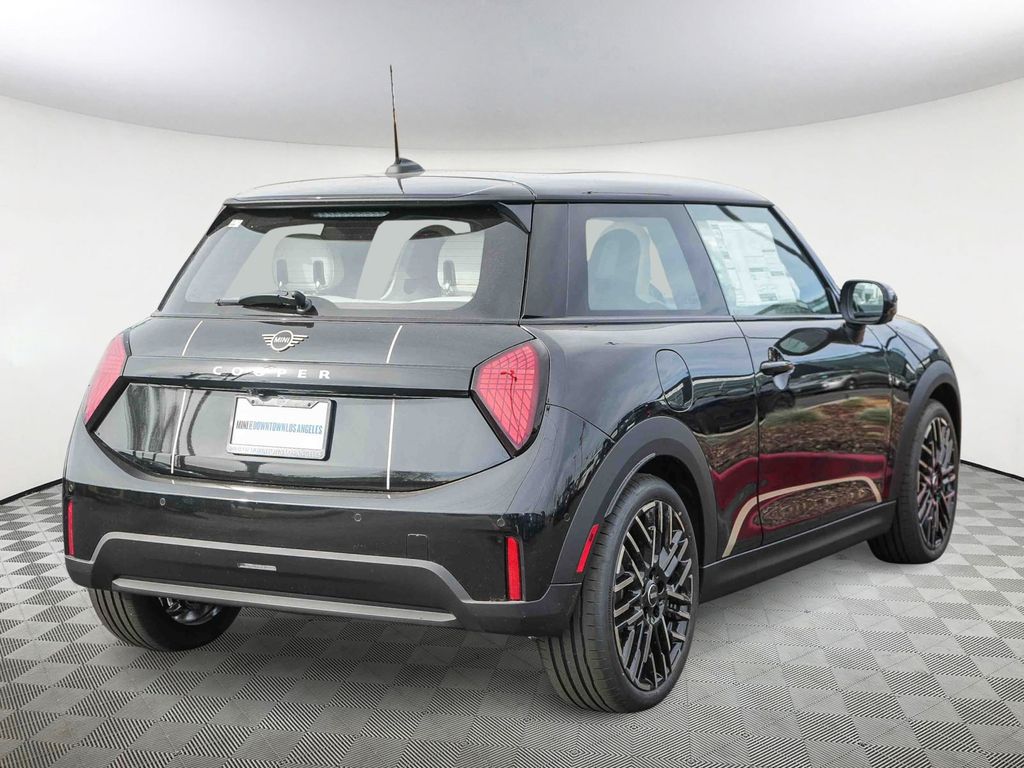2026 MINI Hardtop 2 Door - Photo 5