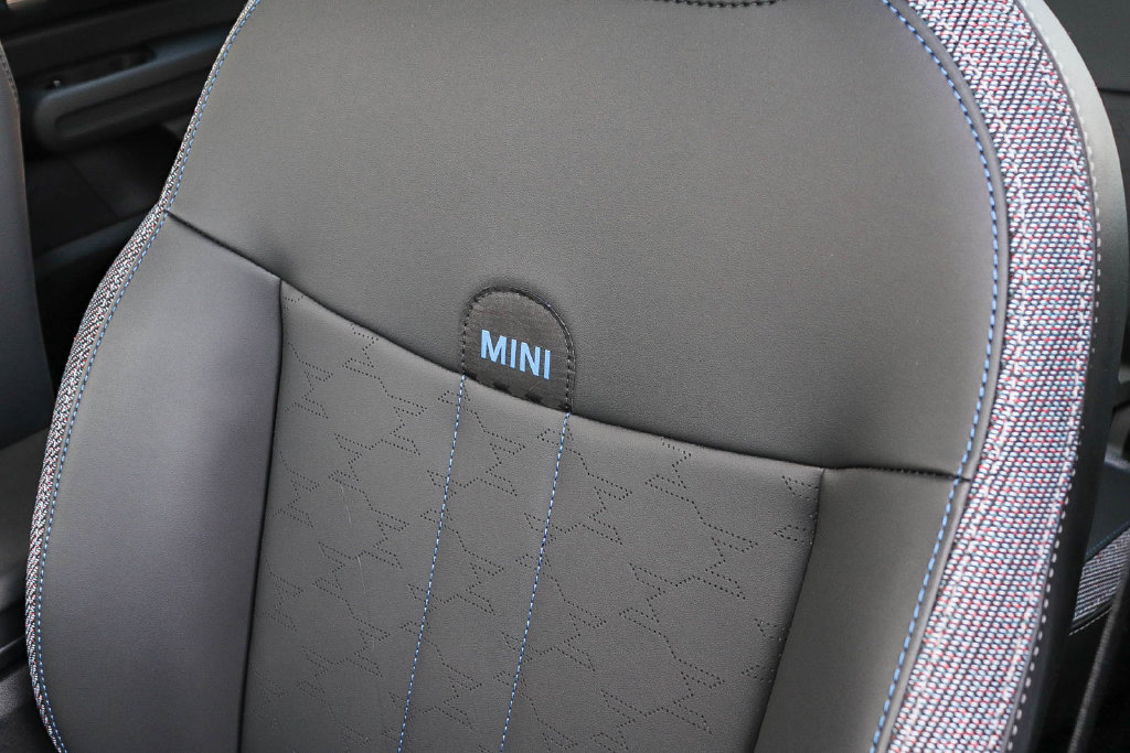 2025 MINI Countryman S - Photo 25