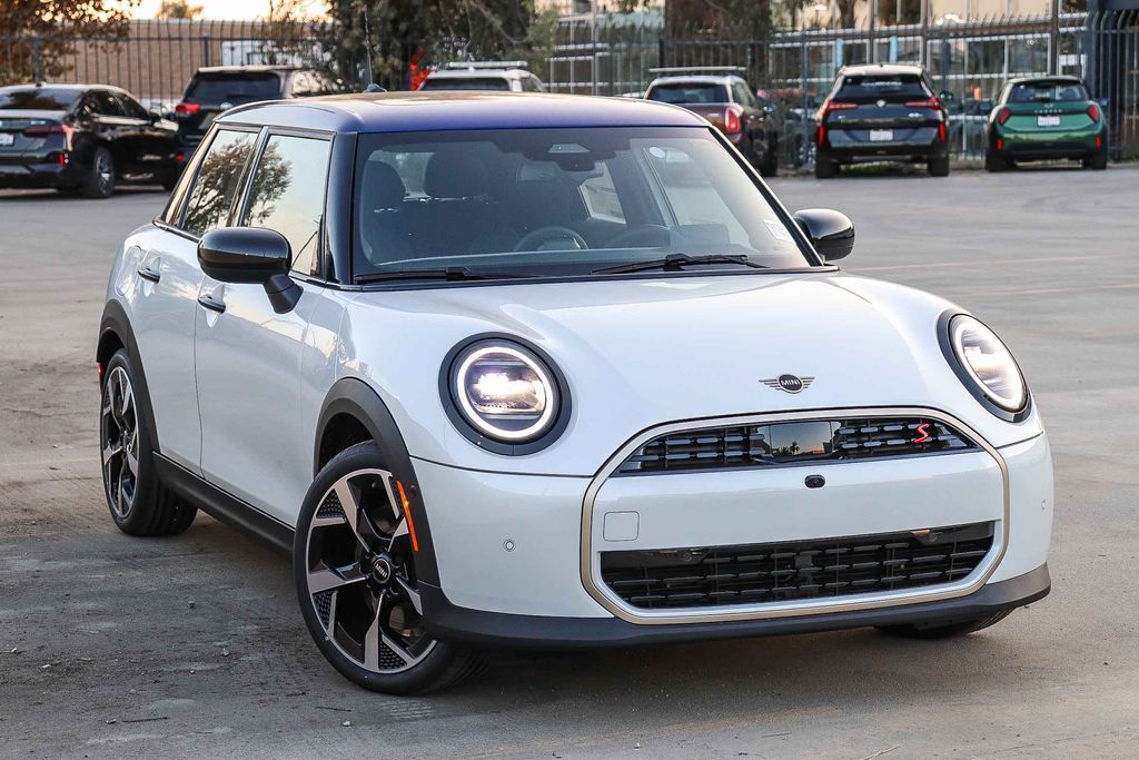 2026 MINI Hardtop 4 Door S's photo