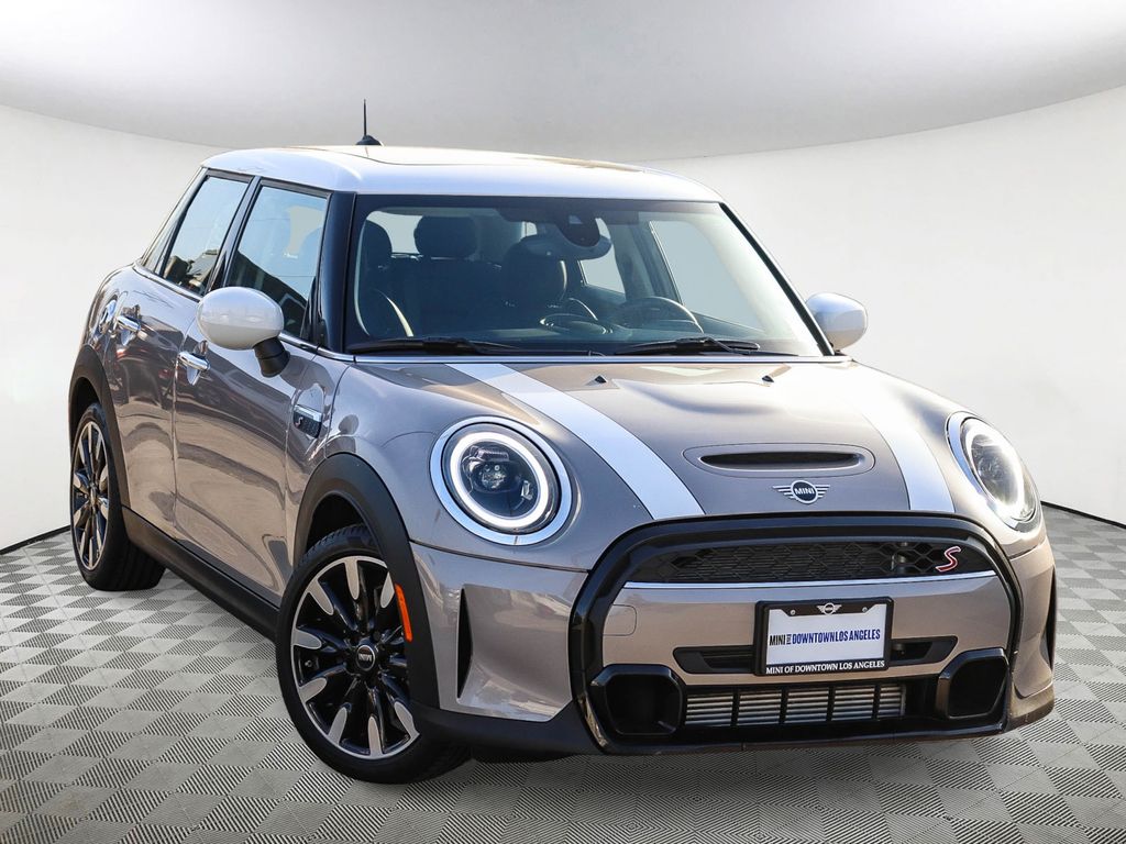 2023 MINI Hardtop 4 Door S's photo