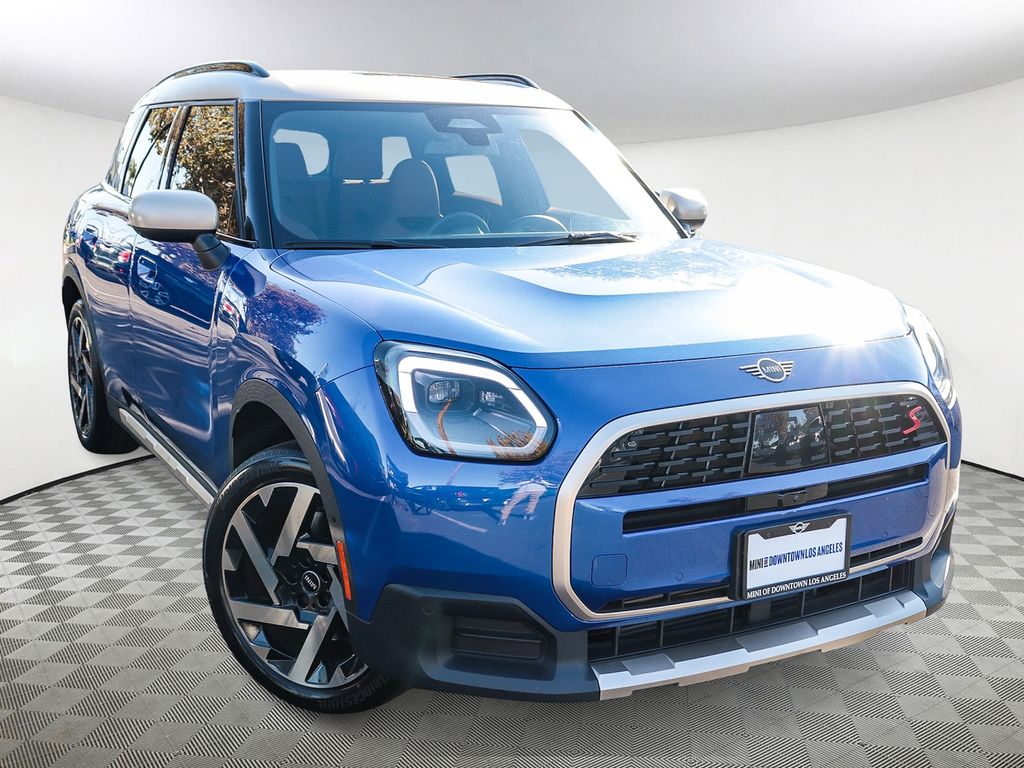2025 MINI Countryman S's photo