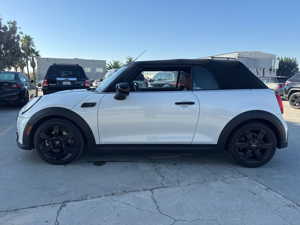 2023 Mini Cooper S Iconic photo 2