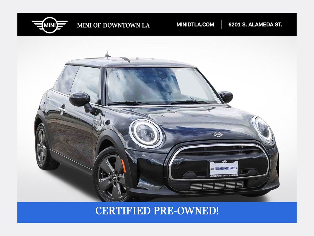 2024 MINI Hardtop Cooper's photo