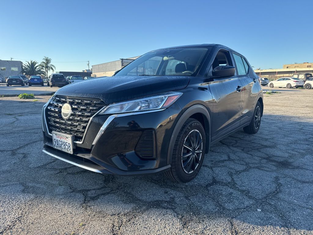 2022 Nissan Kicks S