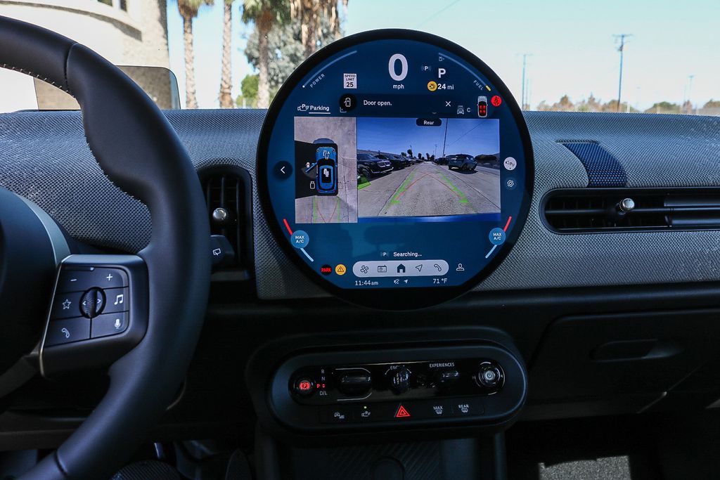 2025 MINI Hardtop 2 Door Base - Photo 12