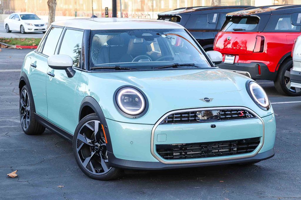 2026 MINI Hardtop 4 Door S's photo