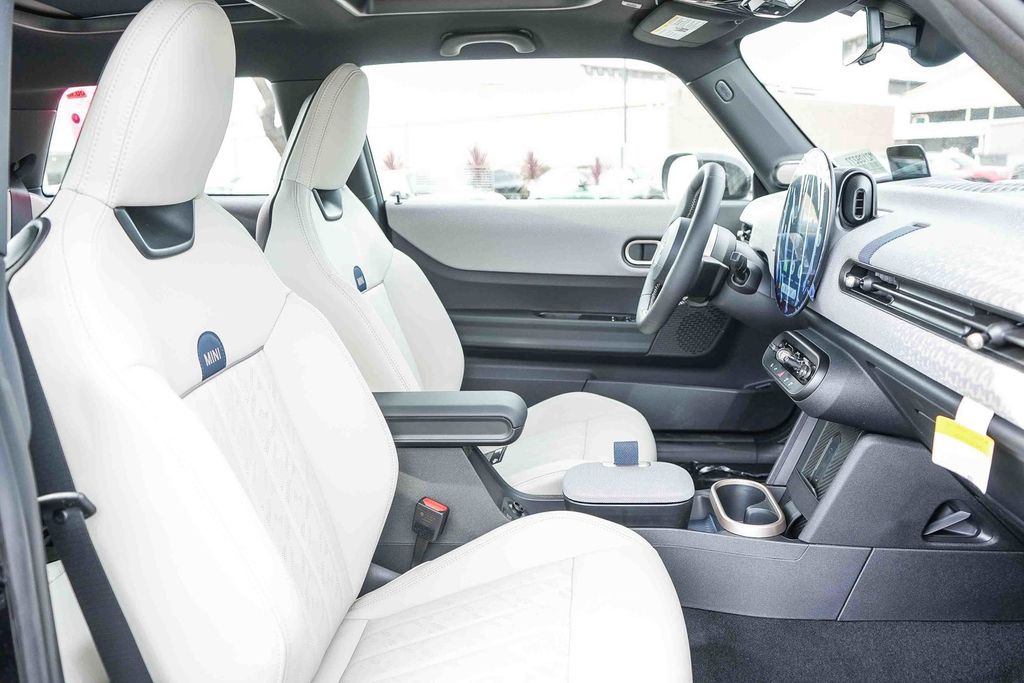 2026 MINI Hardtop 2 Door - Photo 18