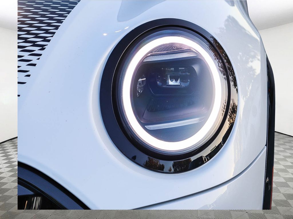 2026 Mini Cooper Convertible Iconic photo 2