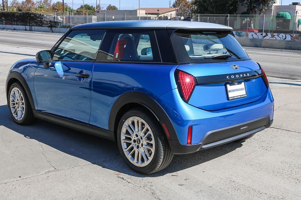 2025 MINI Hardtop 2 Door Base - Photo 7