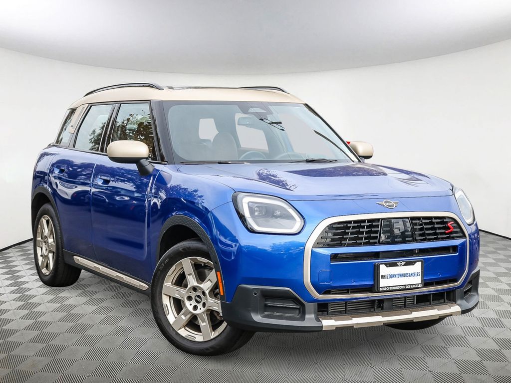 2025 MINI Countryman S's photo