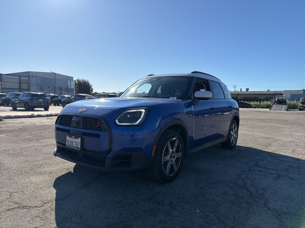 2025 MINI Countryman S's photo