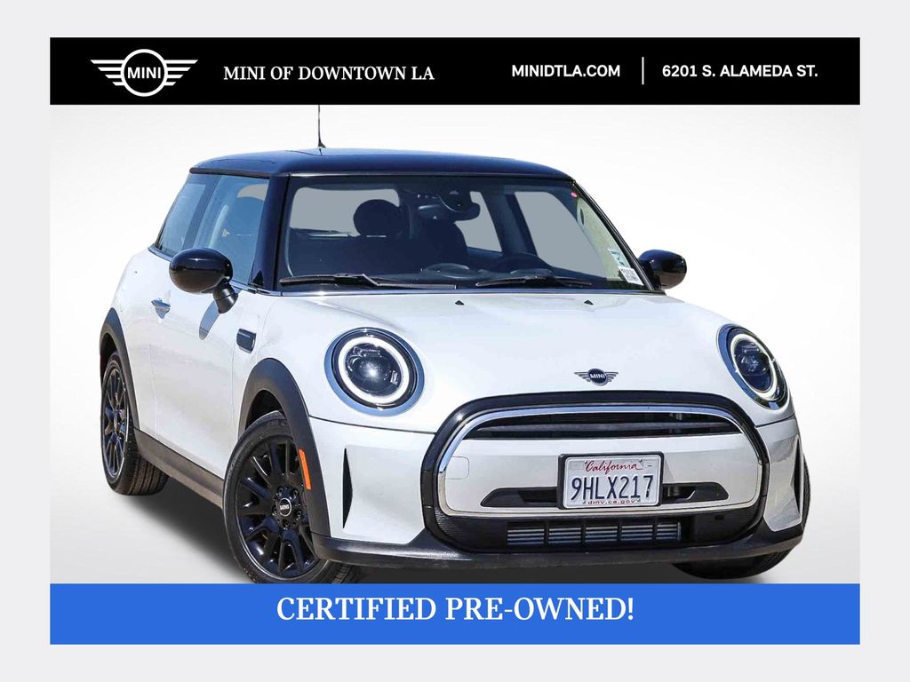 2024 MINI Hardtop Cooper's photo