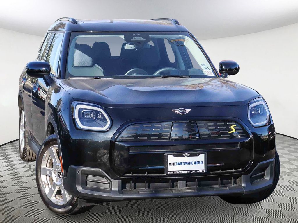 2025 MINI Countryman S's photo