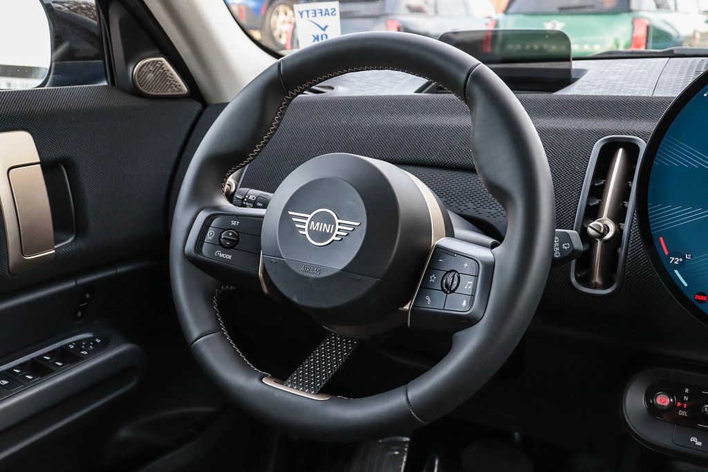 2025 MINI Countryman S - Photo 17
