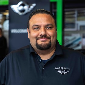 Staff member Miguel Estudio from ID_2f2729