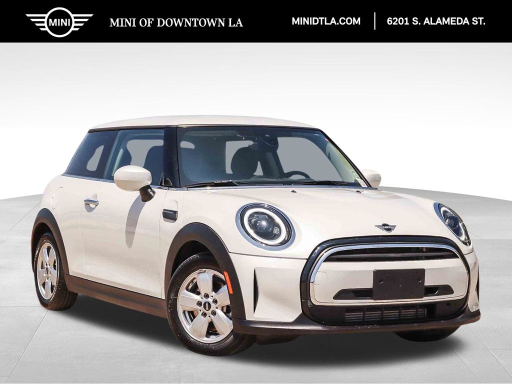 2024 MINI Hardtop Cooper's photo