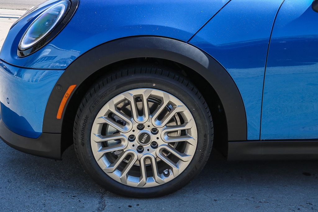 2025 MINI Hardtop 2 Door Base - Photo 10