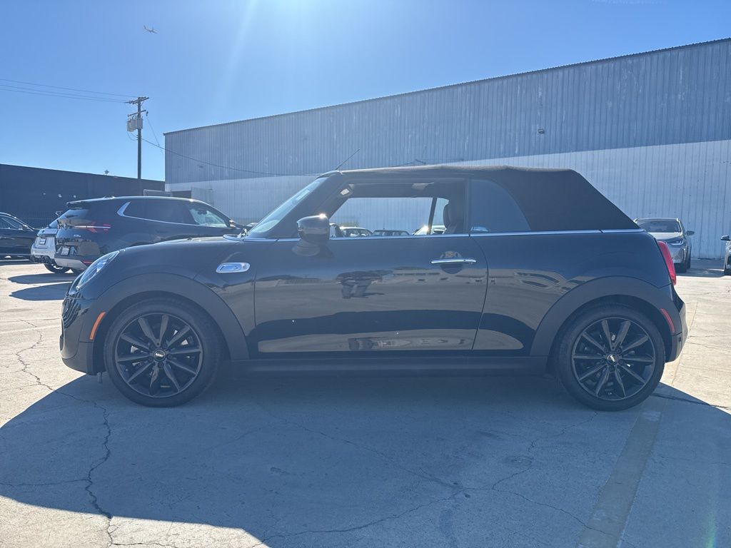 2020 Mini Cooper Convertible Signature photo 2