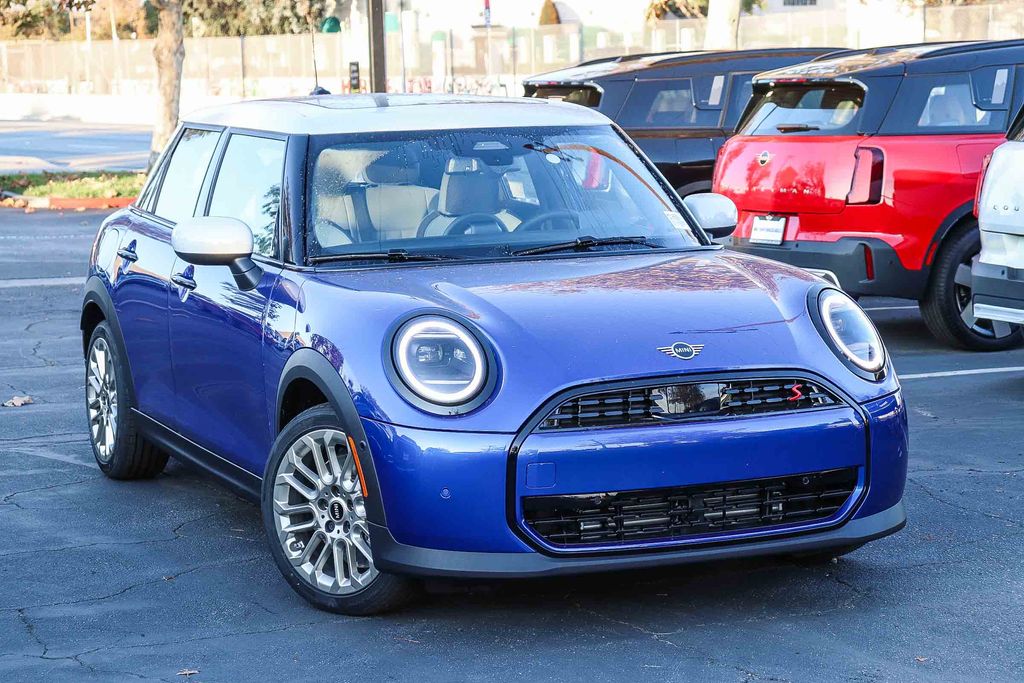 2026 MINI Hardtop 4 Door S's photo