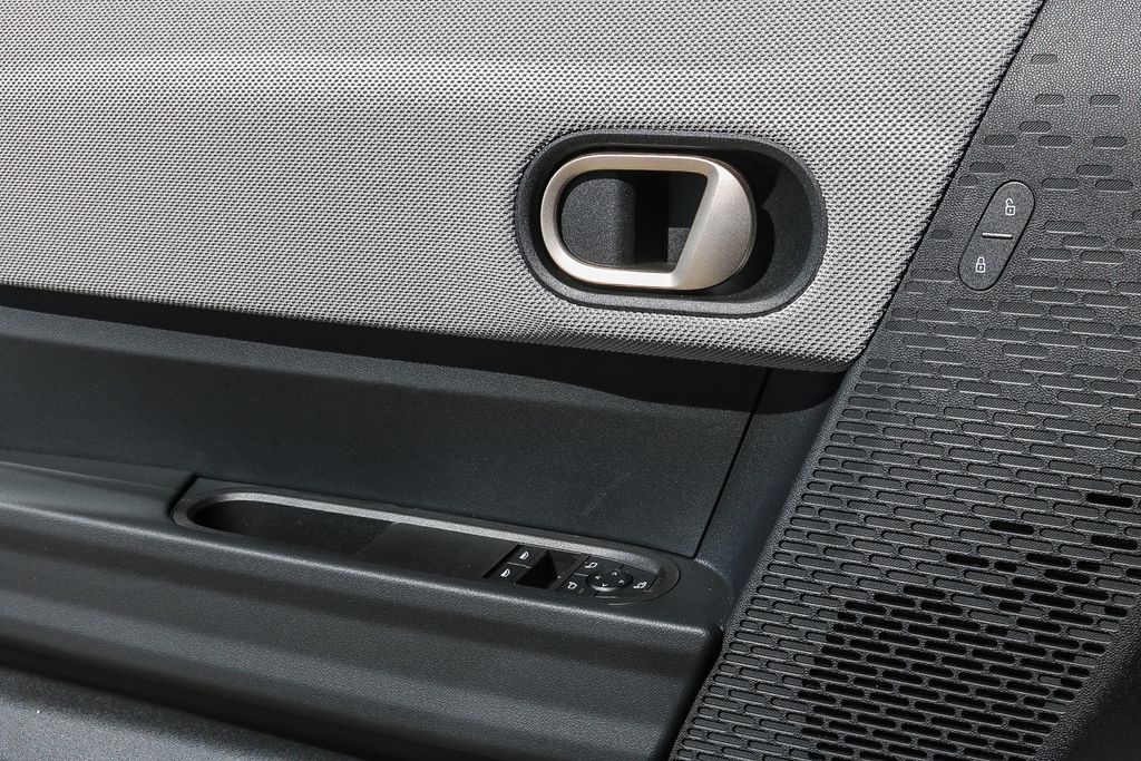 2025 MINI Hardtop 2 Door Base - Photo 18