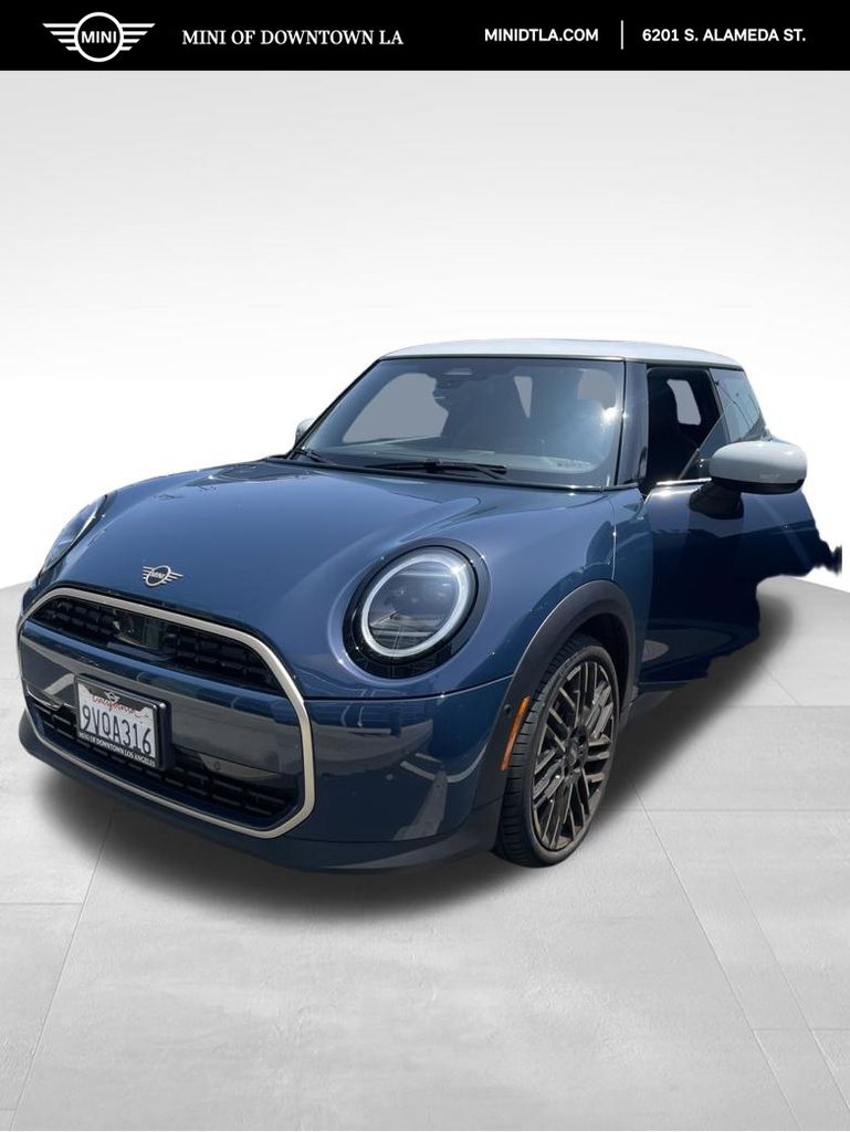 2025 MINI Hardtop Cooper's photo