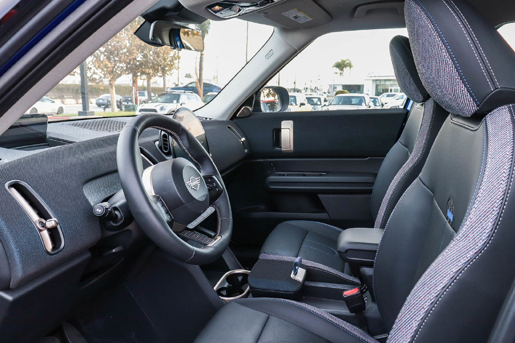 2025 MINI Countryman S - Photo 18
