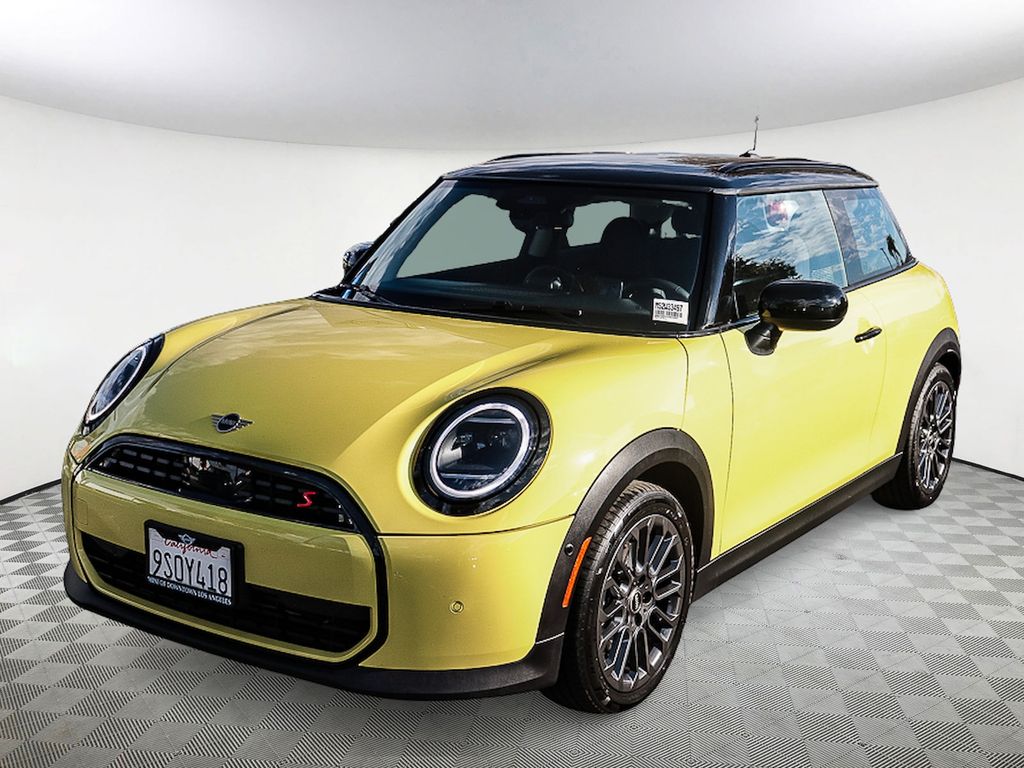 2025 Mini Cooper 2 Door Hardtop Signature photo 3