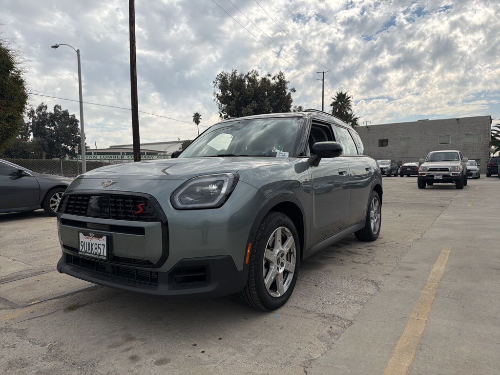 2025 MINI Countryman S's photo