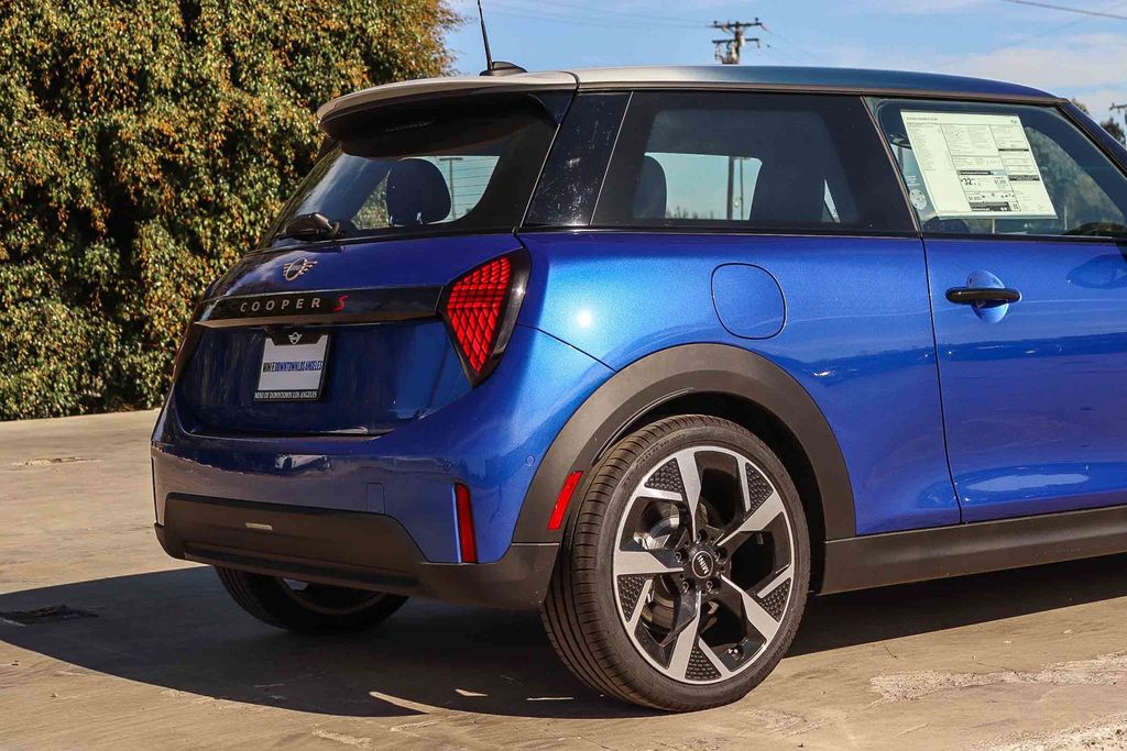 2026 MINI Hardtop 2 Door S - Photo 11