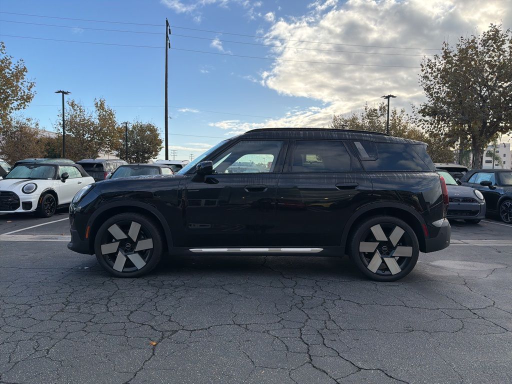 2025 Mini Countryman S Iconic photo 2