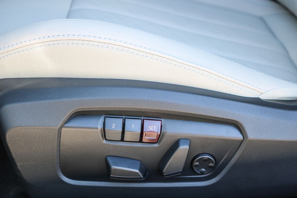 2025 MINI Hardtop 2 Door Base - Photo 20