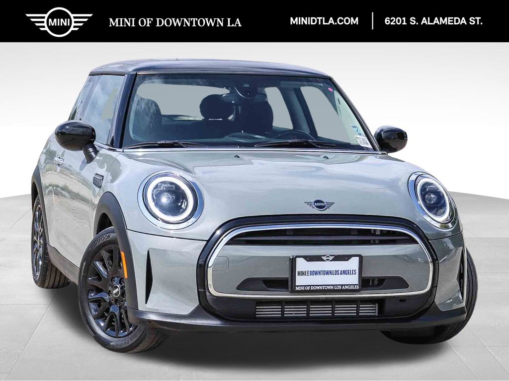2023 MINI Hardtop Cooper's photo