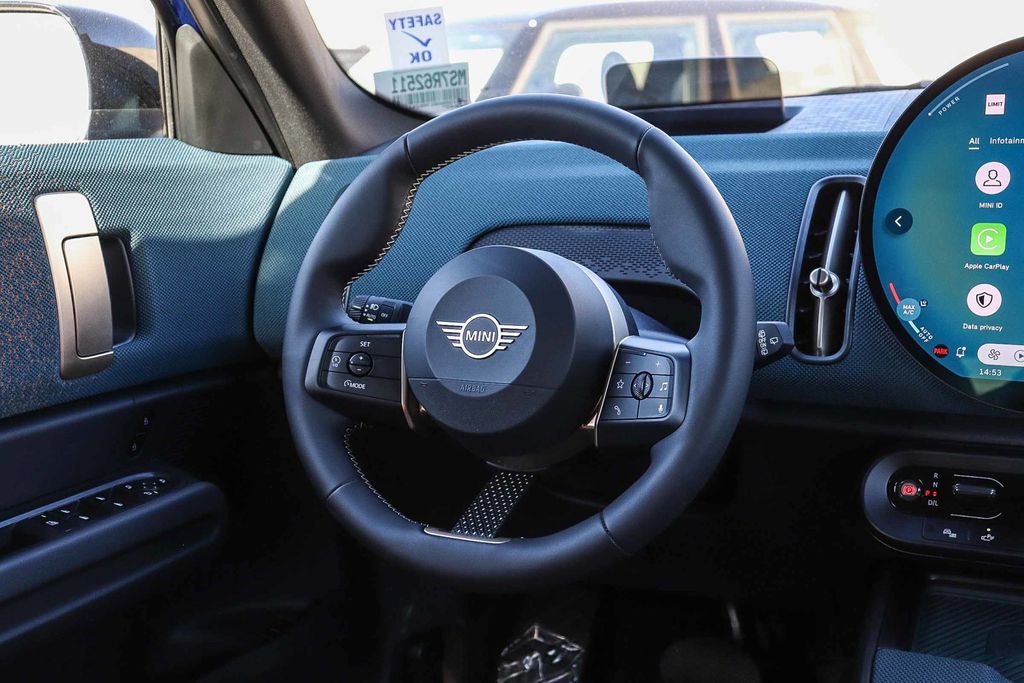 2025 MINI Countryman S - Photo 17