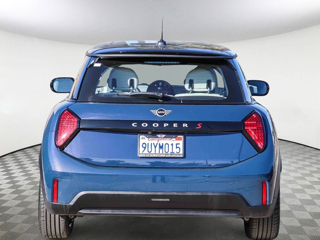 2025 MINI Hardtop 2 Door S - Photo 7
