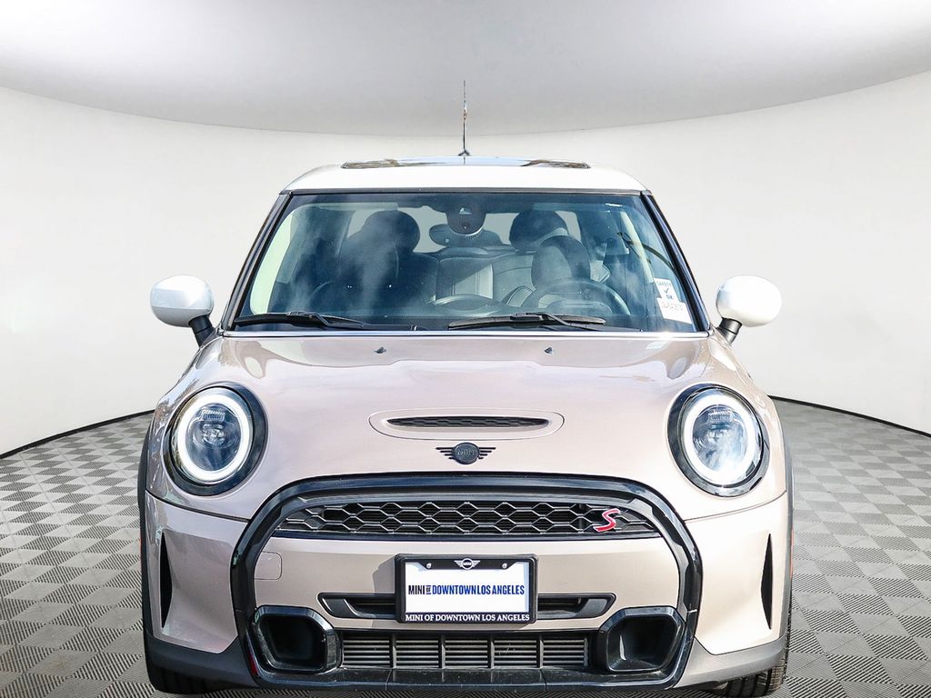 2023 Mini Cooper 2 Door Hardtop Signature photo 2