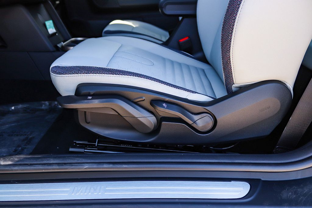 2026 MINI Hardtop 2 Door S - Photo 21