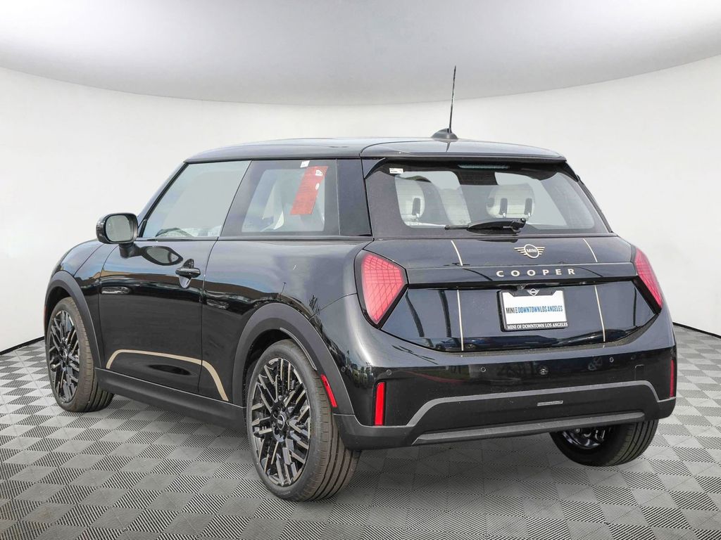 2026 MINI Hardtop 2 Door - Photo 8