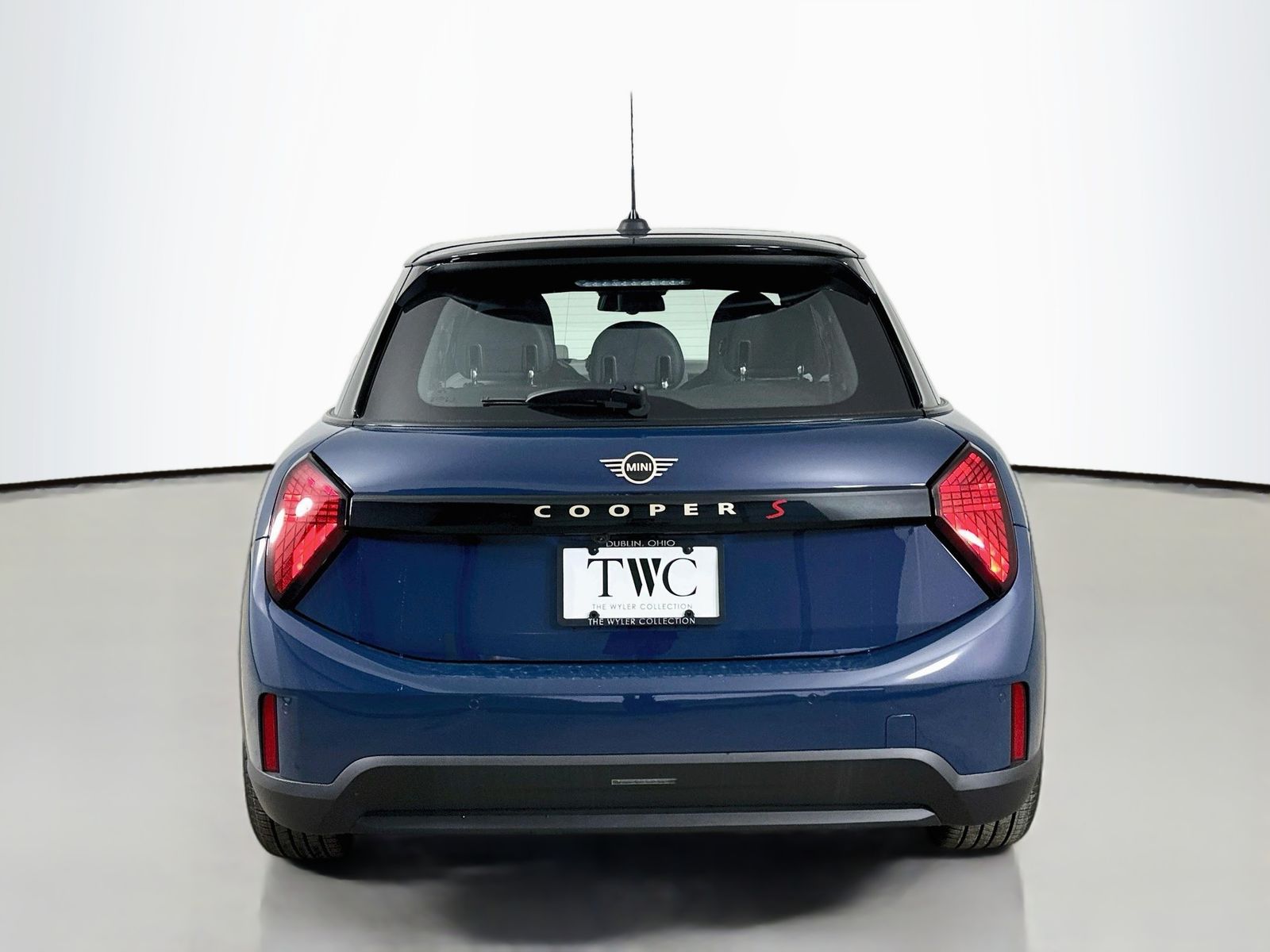 2026 MINI Hardtop 4 Door S photo 6