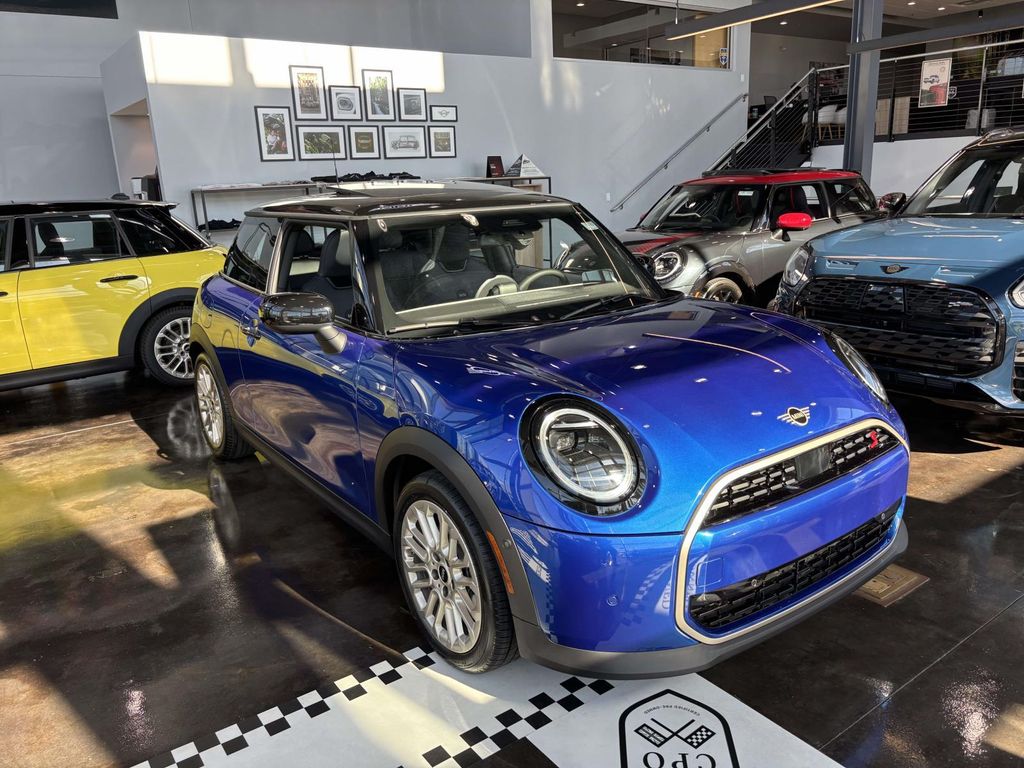 2026 MINI Hardtop Cooper S Signature's photo