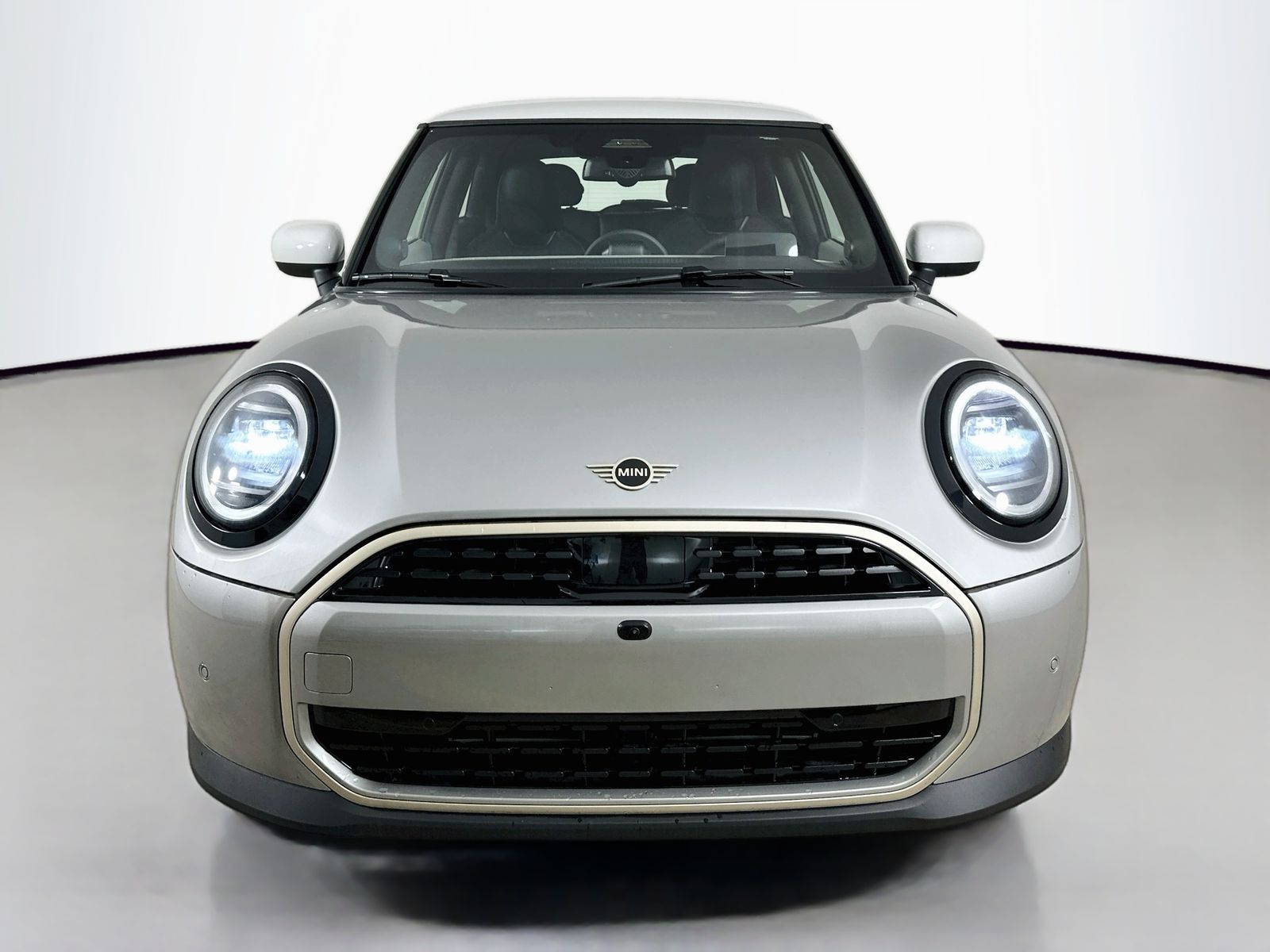 2026 MINI Hardtop 2 Door photo 2