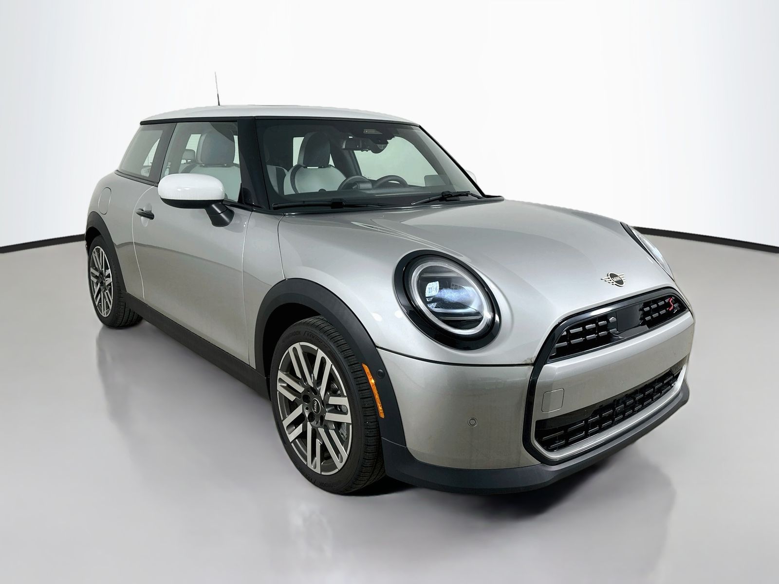 2026 MINI Hardtop 2 Door S photo 3