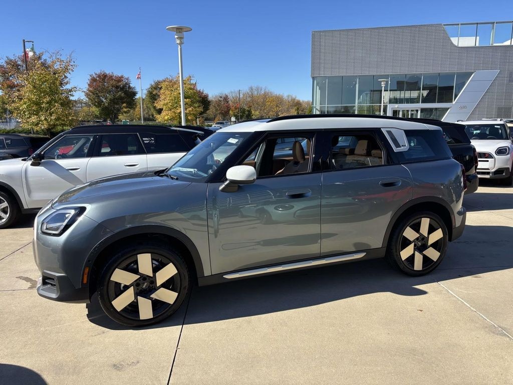 New 2026 MINI Countryman Signature Plus SUV