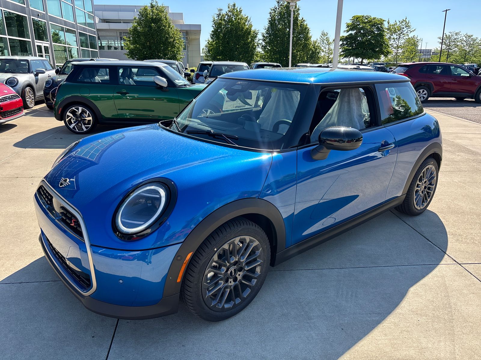 2026 MINI Hardtop Cooper S's photo